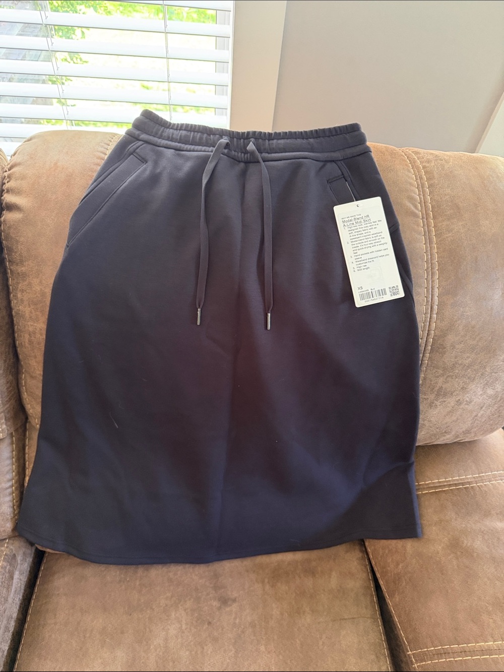 lululemon athletica Black Midi Drawstring Skirt